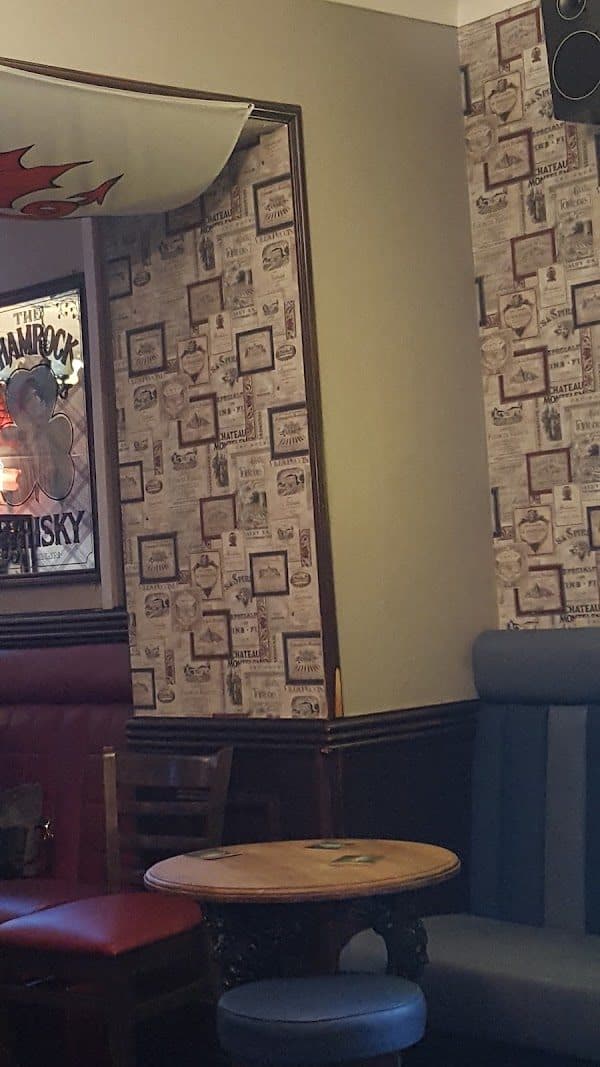 ROSE & CROWN photo 5