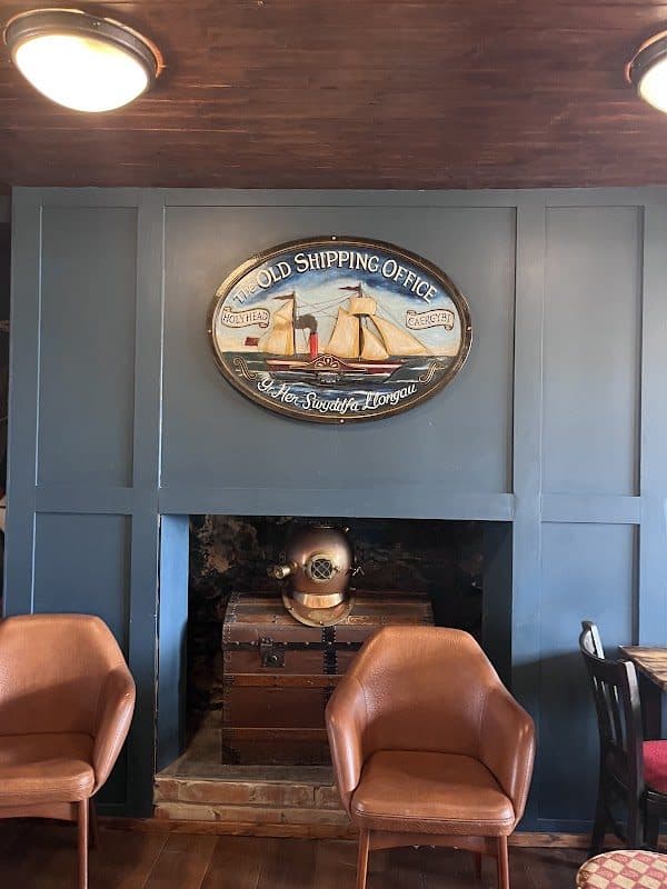 The Old Shipping Office, Yr Hen Swyddfa Llongau photo 5