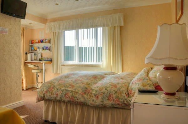 Crossroads Guest House photo 2