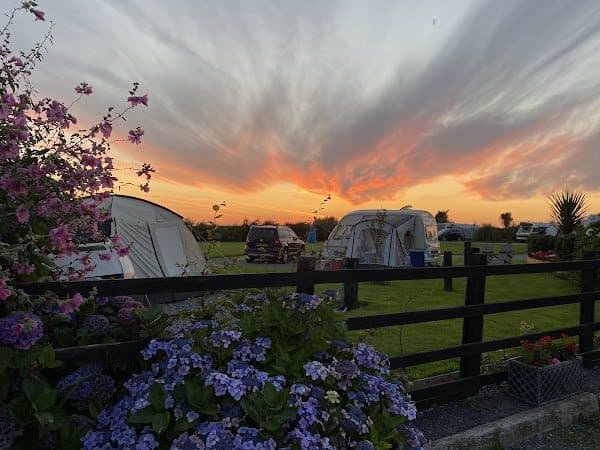 Pen-y-Llyn Touring Caravan & Motorhome Park photo 4