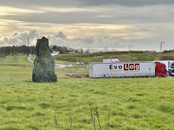Tŷ Mawr Standing Stone photo 5