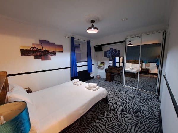 The Boathouse Hotel photo 2
